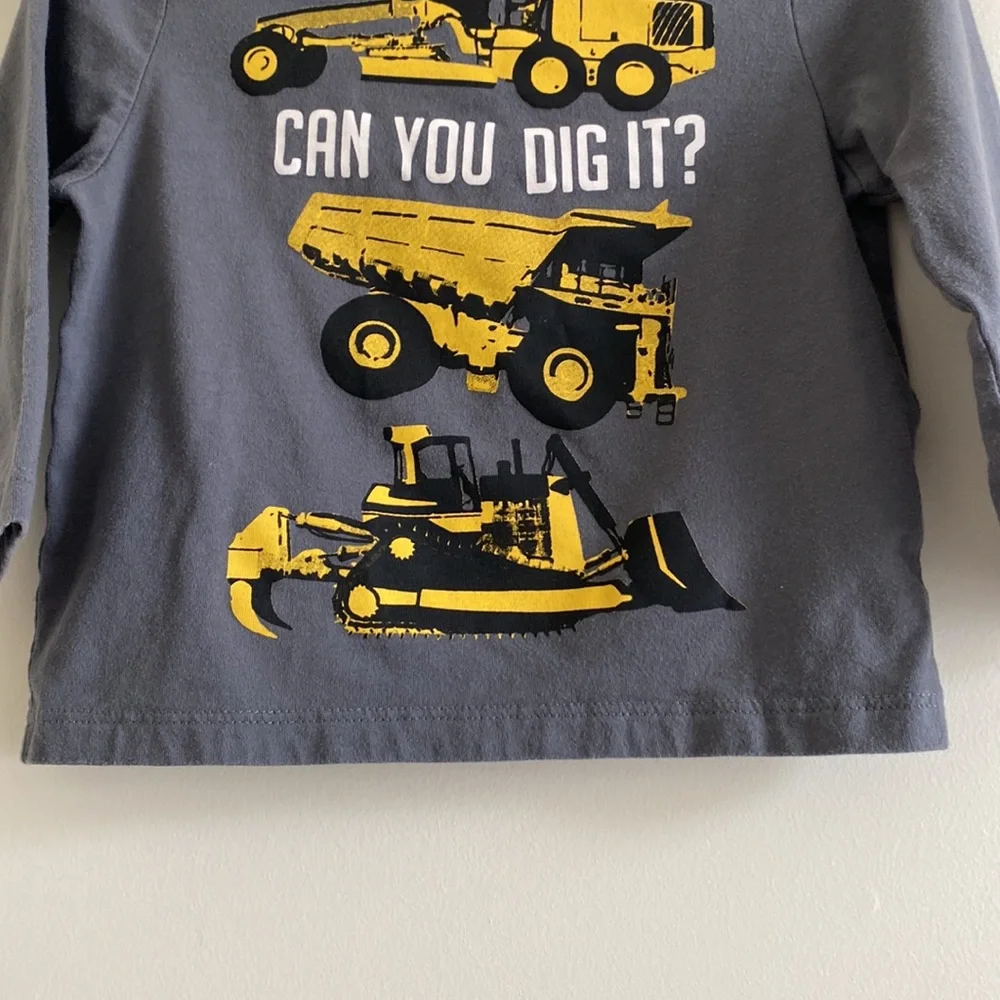 *EUC* The Children’s Place Construction Truck Long Sleeve Graphic Tee